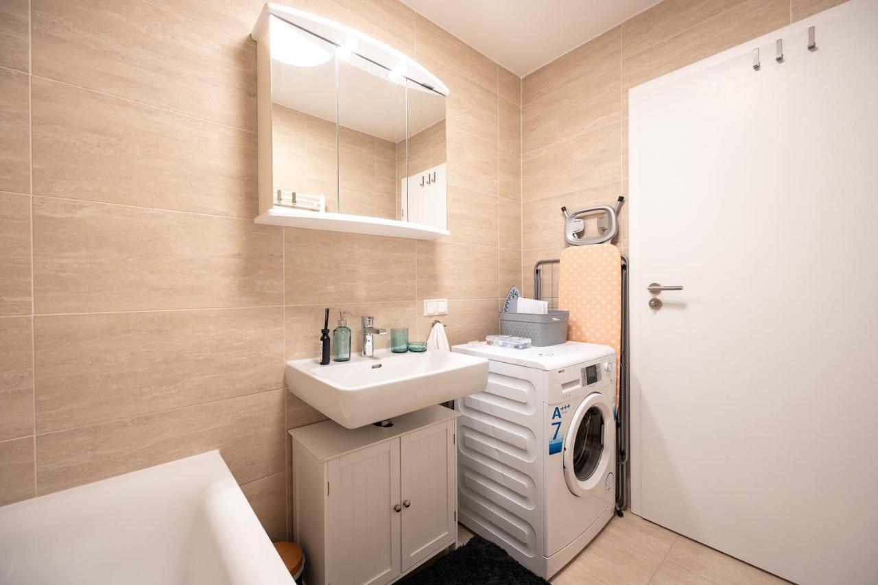 Rooftop Cozy Apartment Near Innerstadt With Ac Wien Exteriör bild