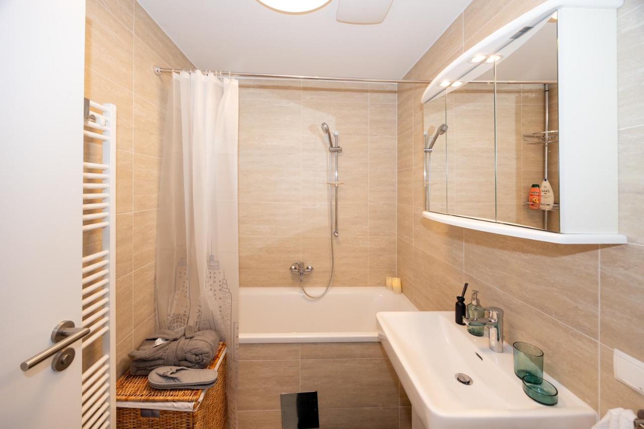 Rooftop Cozy Apartment Near Innerstadt With Ac Wien Exteriör bild